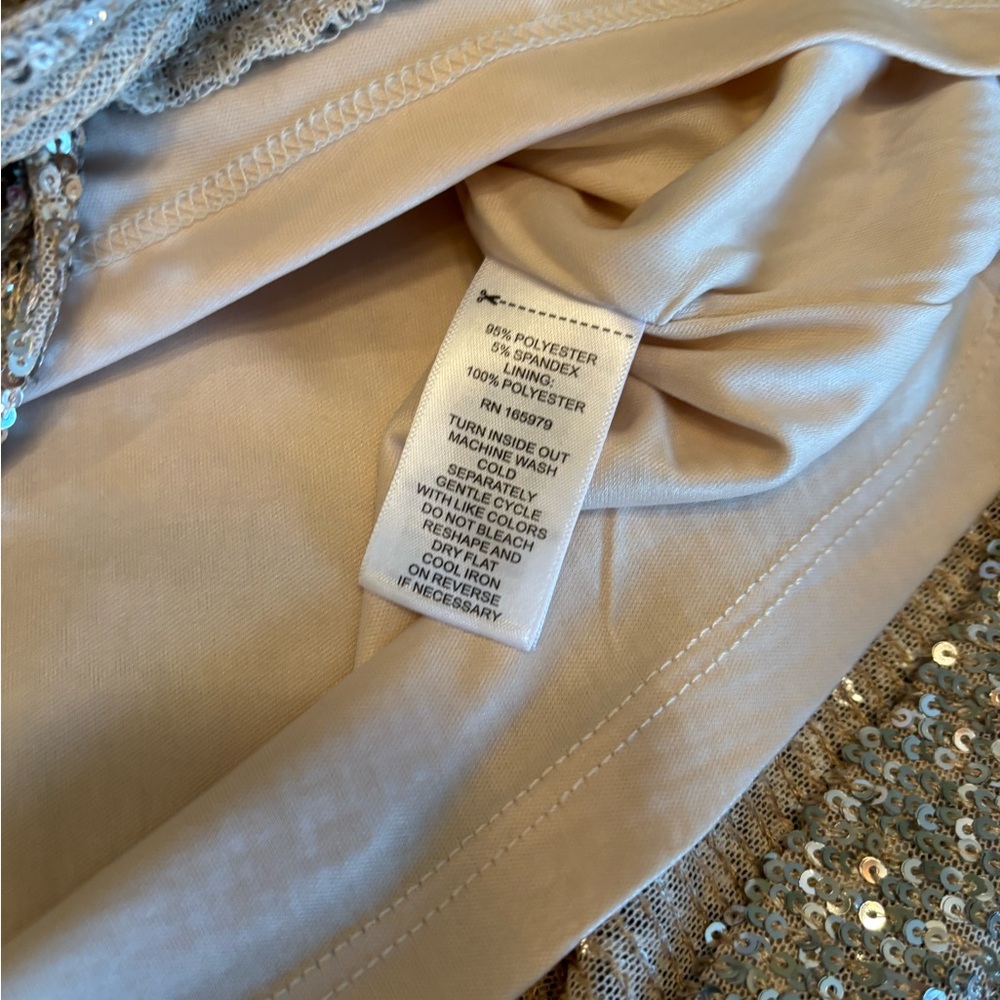 Cable & Gauge Silver Sequin Twist Blouse Size L NWT - Picture 9 of 9